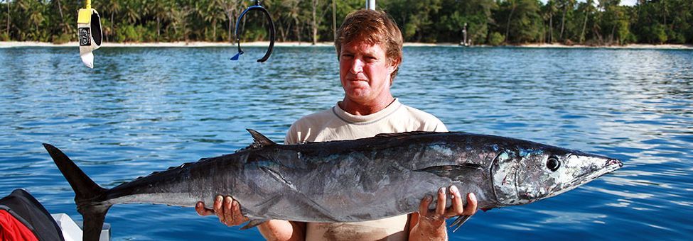 FISHING IN MENTAWAI