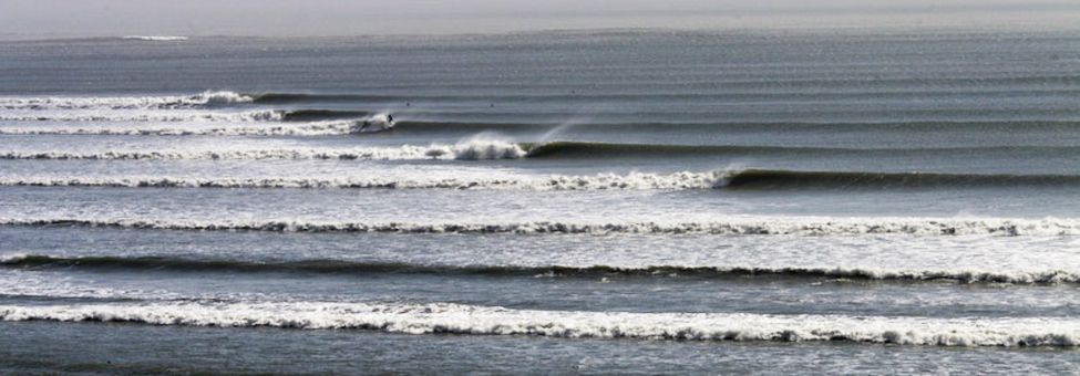 SURFING IN CHICAMA