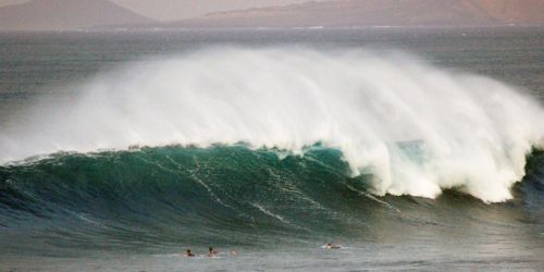 SURFING IN LANZAROTE